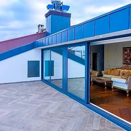 Dekalb Hotel 4*